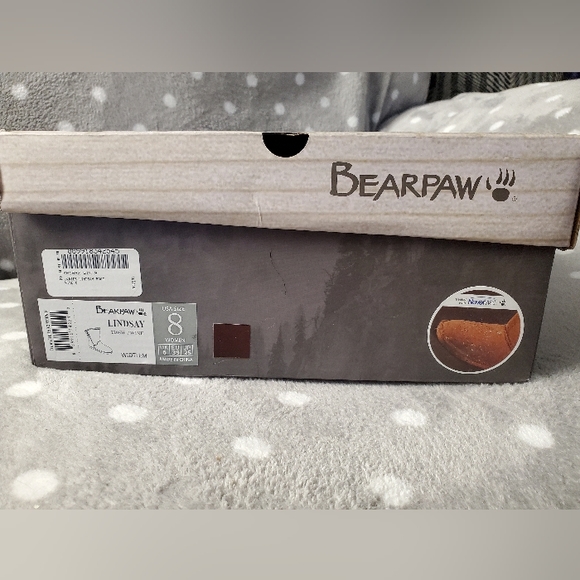 Brand New, Never worn, BearPaw Short Wide boots - Picture 12 of 13